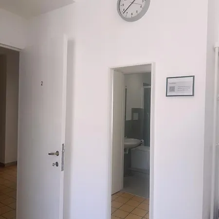 Lisa House Albergue